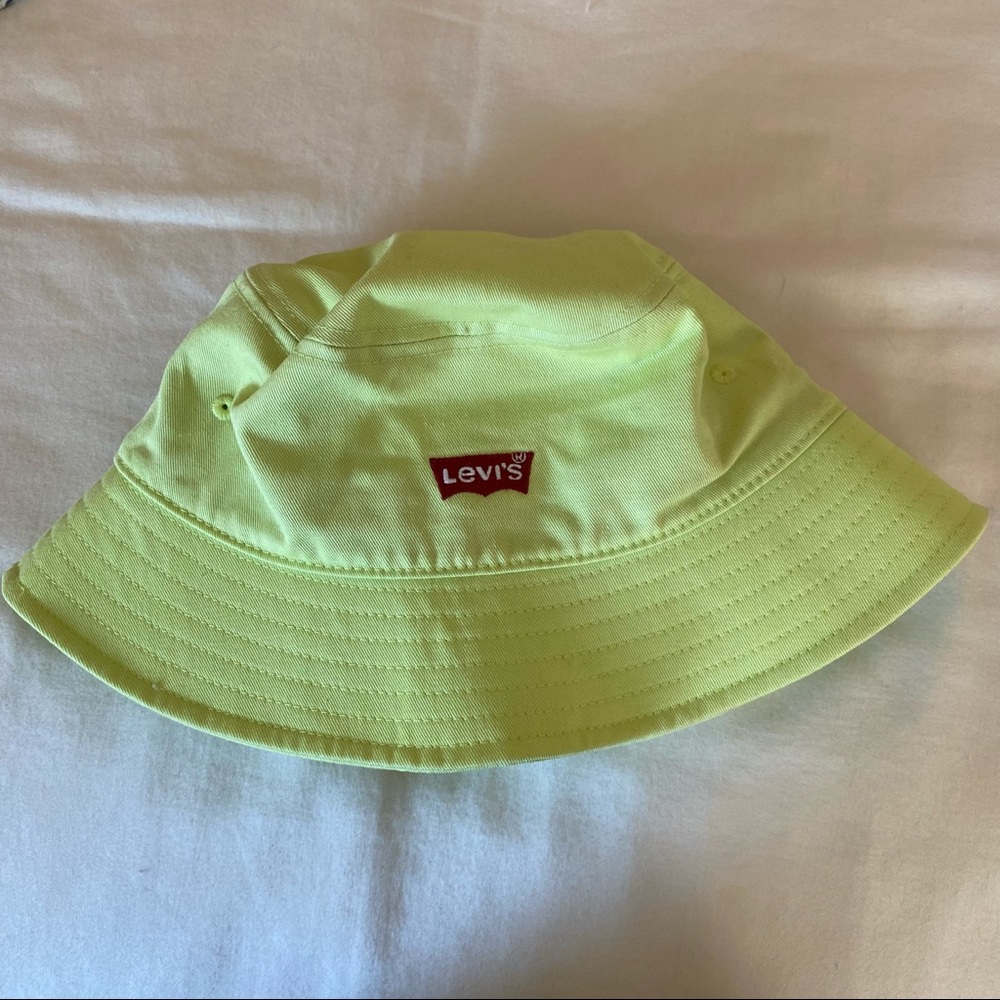 Levi’s Bucket Hat